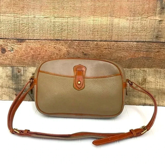 Vintage Dooney and Bourke purse - Picture 6 of 8